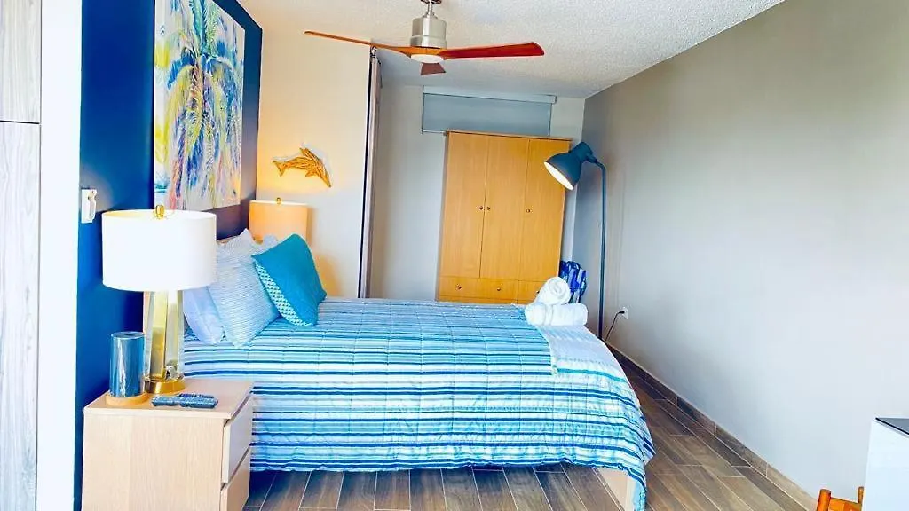 סן חואן Oceanview Beach Block Balcony Ocean And City View בית נופש